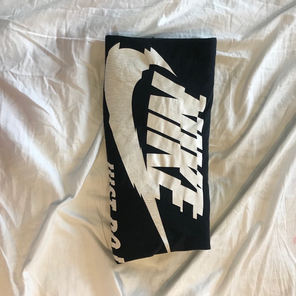 Nike tshirt tee shirt unisex medium/large
